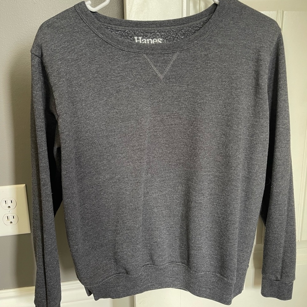 Hanes crew neck sweatshirt